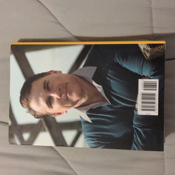 The Return by Nicholas Sparks in Hardcover - Picture 2 of 3